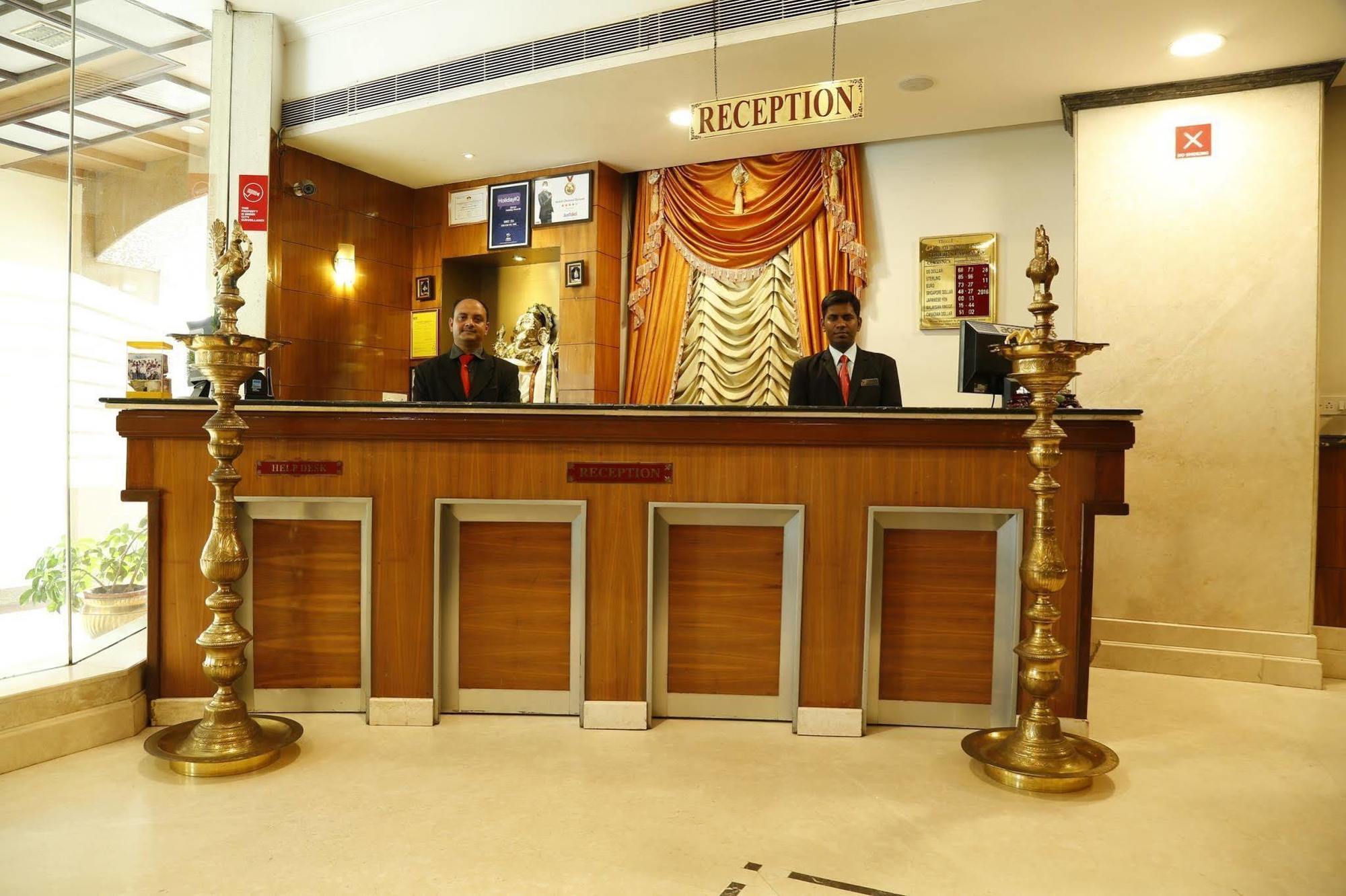 Fabhotel Prime Chennai Deluxe Exterior photo