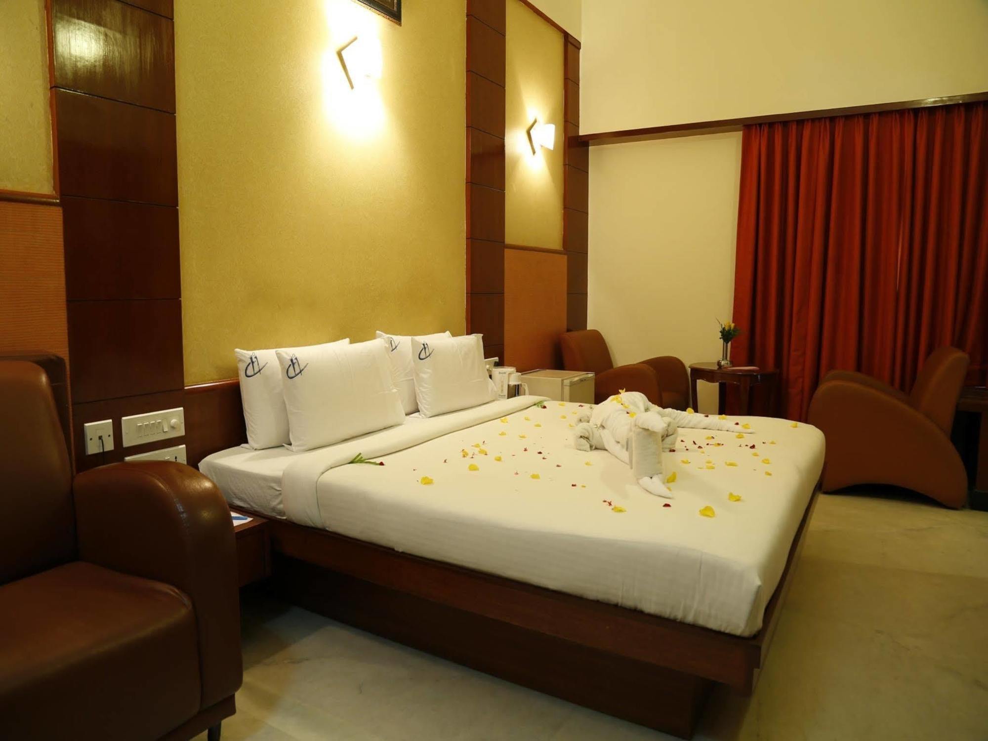 Fabhotel Prime Chennai Deluxe Exterior photo